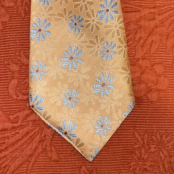 Floral Pattern Tie - Picture 7 of 7